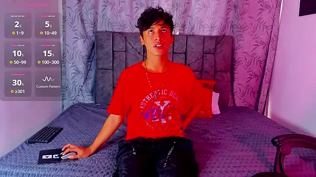 Snapshot of IhanKing chatting on June 2026 07:16:02 PM IhanKing online show from June 2026 07:16:02 PM