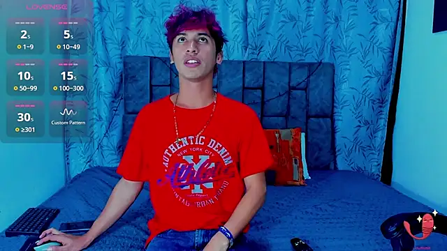Snapshot of IhanKing chatting on June 2026 07:50:01 PM IhanKing online show from June 2026 07:50:01 PM