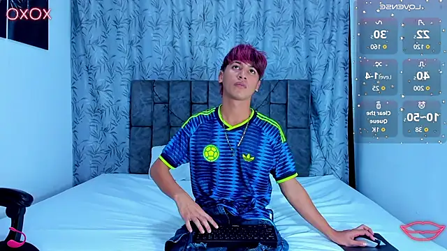 Snapshot of IhanKing chatting on July 2026 08:13:02 PM IhanKing online show from July 2026 08:13:02 PM