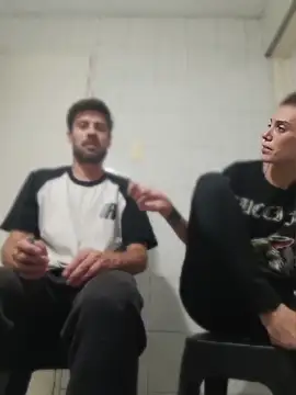 Snapshot of catsqueens chatting on April 2026 04:08:02 AM catsqueens online show from April 2026 04:08:02 AM