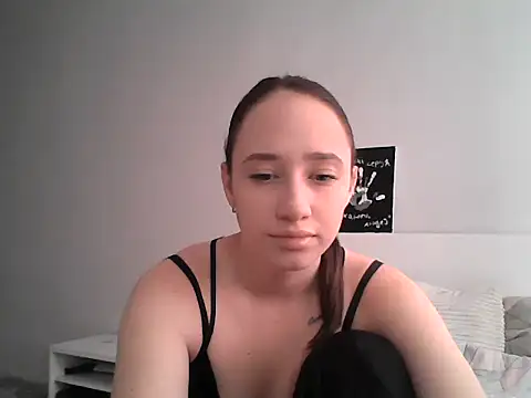 DarkMirel online show from May 2026 12:32:02 PM