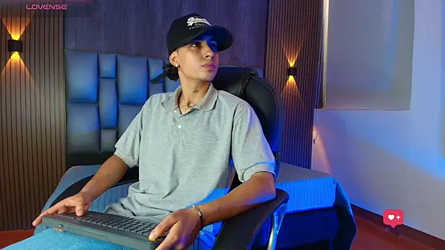Snapshot of mohamed_malik chatting on May 2026 01:51:02 PM mohamed malik online show from May 2026 01:51:02 PM