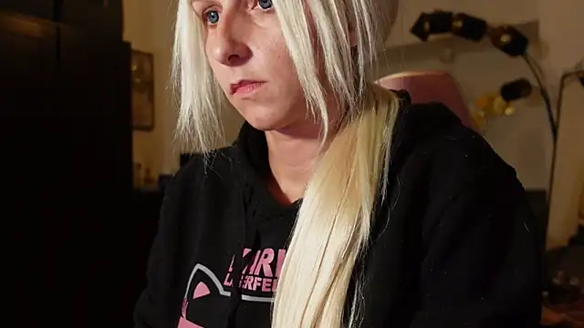 barbiplaymate online show from December 2024 08:47:02 PM