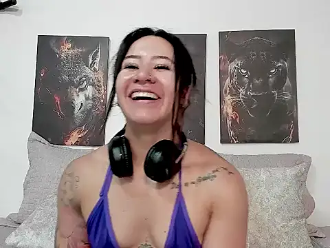 Snapshot of AngelMartinss chatting on April 2026 05:30:01 PM AngelMartinss online show from April 2026 05:30:01 PM