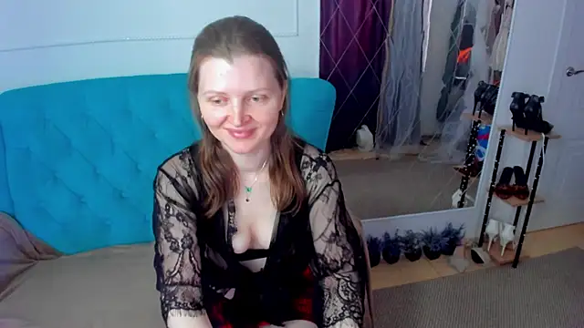 Snapshot of Liza__Evans chatting on April 2026 02:15:01 AM Liza Evans online show from April 2026 02:15:01 AM
