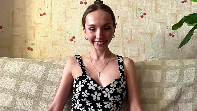 Snapshot of AdriannaBill chatting on May 2026 04:17:02 PM AdriannaBill online show from May 2026 04:17:02 PM