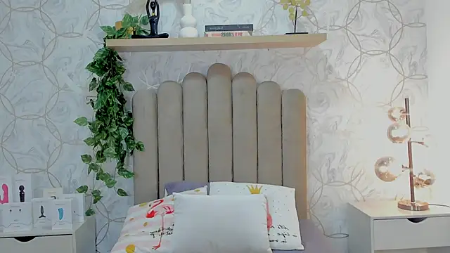 katherine glow online show from June 2026 07:14:01 PM