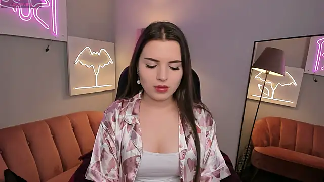 AliceLiador  online show from June 2026 02:52:01 PM