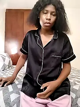 Snapshot of Slender012 chatting on May 2026 05:56:02 AM Slender012 online show from May 2026 05:56:02 AM