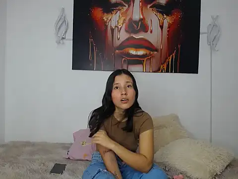 Snapshot of michellna chatting on April 2026 07:43:01 PM michellna online show from April 2026 07:43:01 PM