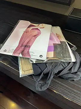 Snapshot of XiaoHonger chatting on April 2026 06:58:02 AM XiaoHonger online show from April 2026 06:58:02 AM