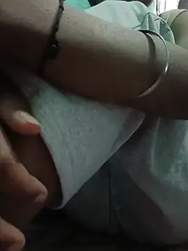 Snapshot of Ishu__Lovee chatting on April 2026 07:04:01 AM Ishu Lovee online show from April 2026 07:04:01 AM