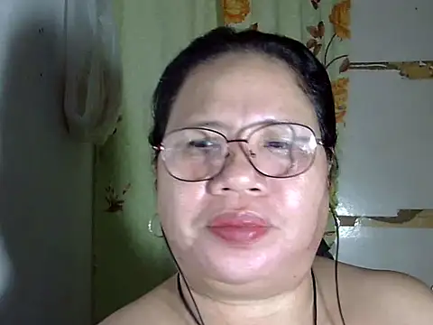 Snapshot of HottyCurlyPeanut chatting on May 2026 08:06:02 PM HottyCurlyPeanut online show from May 2026 08:06:02 PM