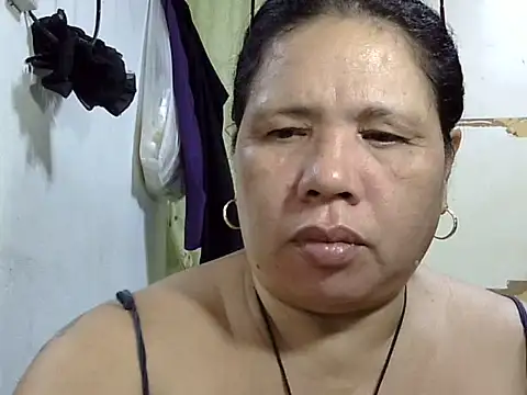 Snapshot of HottyCurlyPeanut chatting on June 2026 11:12:01 AM HottyCurlyPeanut online show from June 2026 11:12:01 AM