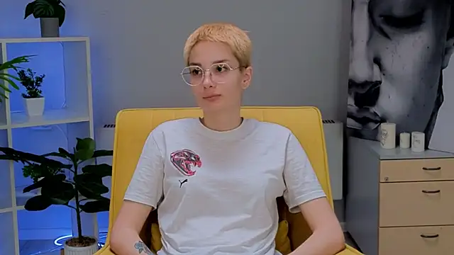 TheresaStrysko online show from April 2026 10:05:01 AM