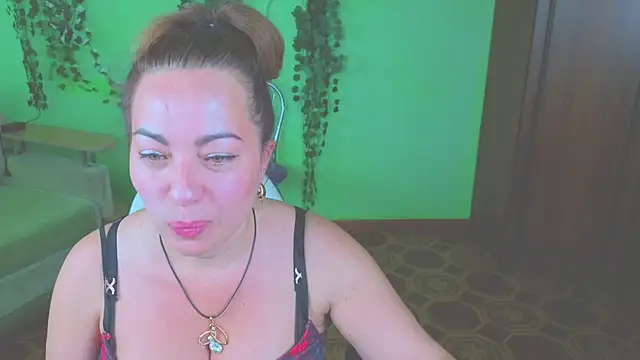 Snapshot of Zoe_Zephyr chatting on June 2026 06:18:02 AM Zoe Zephyr online show from June 2026 06:18:02 AM