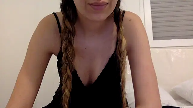 Snapshot of esmeraldahabib chatting on May 2026 06:59:01 PM esmeraldahabib online show from May 2026 06:59:01 PM