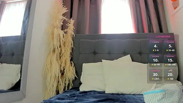hanna-baker01 online show from May 2026 02:57:01 PM
