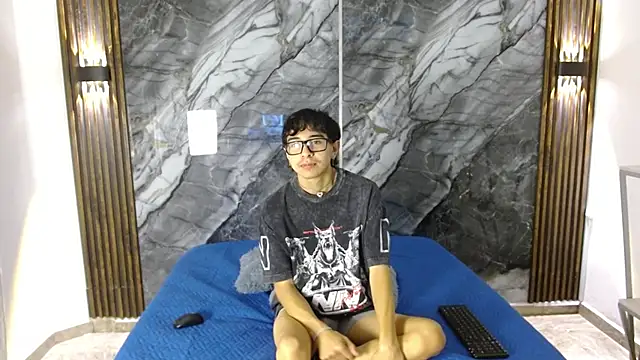 NoahWalker   online show from April 2026 11:05:01 AM