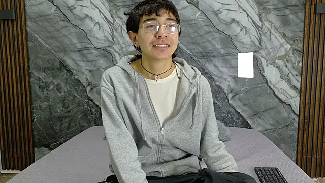 NoahWalker   online show from May 2026 11:05:02 AM