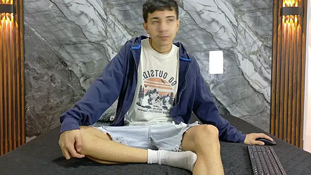 NoahWalker   online show from June 2026 11:01:01 AM