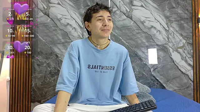 Snapshot of NoahWalker__ chatting on June 2026 10:52:02 AM NoahWalker online show from June 2026 10:52:02 AM