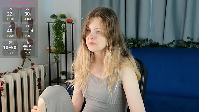 Snapshot of Glitch_Doll chatting on May 2026 05:45:01 AM Glitch Doll online show from May 2026 05:45:01 AM