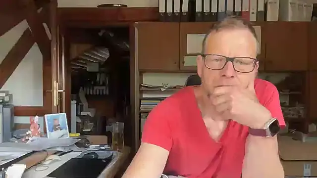 Snapshot of o_florian_o1 chatting on May 2026 08:30:01 AM o florian o1 online show from May 2026 08:30:01 AM