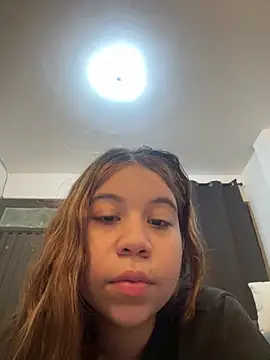 Snapshot of M1la_18 chatting on June 2026 05:51:02 AM M1la 18 online show from June 2026 05:51:02 AM