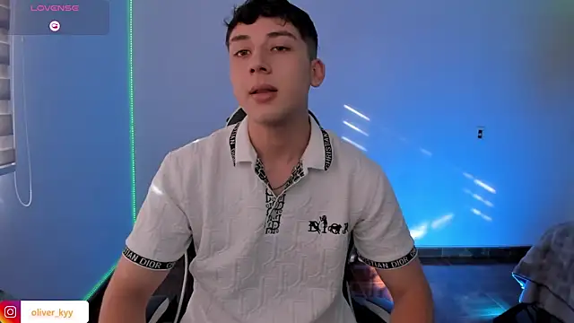 OLIVER K online show from May 2026 09:35:02 PM