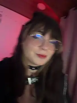 QueenOfBeherits online show from May 2026 11:45:02 PM