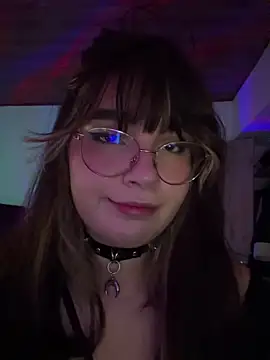 QueenOfBeherits online show from May 2026 02:50:02 AM