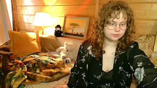 Snapshot of Sara_del_Sun chatting on April 2026 08:06:01 AM Sara del Sun online show from April 2026 08:06:01 AM