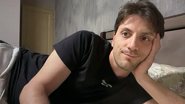 Snapshot of italianass94 chatting on May 2026 07:33:01 PM italianass94 online show from May 2026 07:33:01 PM