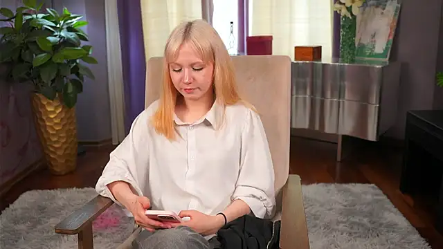 YulandaRasul online show from April 2026 12:20:02 PM