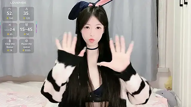 Snapshot of XiaoMei-iiiiii chatting on April 2026 05:30:01 PM XiaoMei-iiiiii online show from April 2026 05:30:01 PM