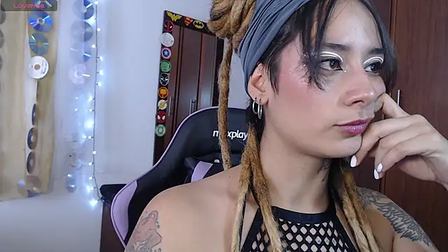 Sharon Nahare online show from May 2026 06:35:02 PM