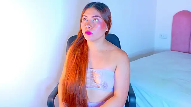 Snapshot of SofiaDiamond_ chatting on June 2026 07:30:02 PM SofiaDiamond online show from June 2026 07:30:02 PM