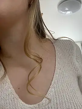 LilianHowards online show from May 2026 11:06:01 AM
