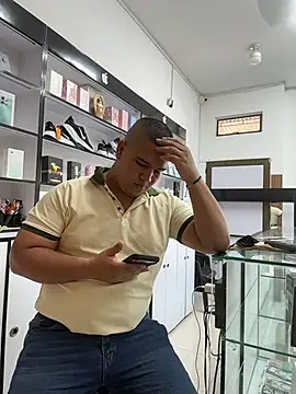 Snapshot of Patricio_02 chatting on July 2026 03:03:02 PM Patricio 02 online show from July 2026 03:03:02 PM
