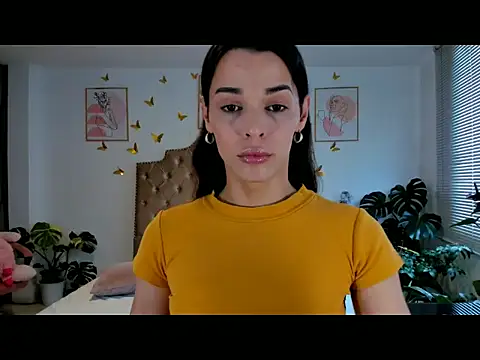 Snapshot of bella_grego chatting on April 2026 06:14:02 PM bella grego online show from April 2026 06:14:02 PM