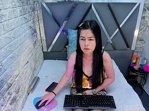 Snapshot of julietaflame chatting on May 2026 01:08:02 PM julietaflame online show from May 2026 01:08:02 PM