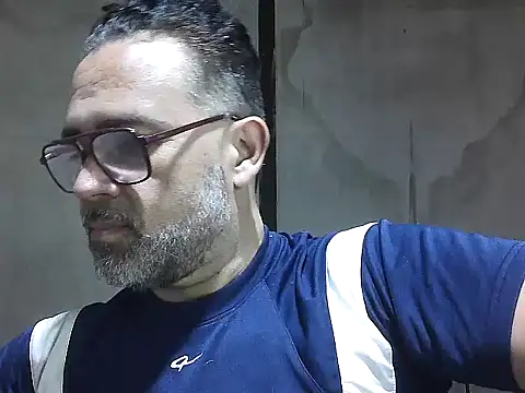 Snapshot of CarlossexVen chatting on May 2026 06:46:02 PM CarlossexVen online show from May 2026 06:46:02 PM