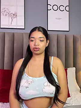 Snapshot of LilyFoox chatting on May 2026 12:46:01 PM LilyFoox online show from May 2026 12:46:01 PM