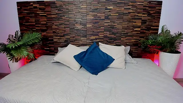 Snapshot of valkiriia__ chatting on June 2026 05:43:02 AM valkiriia online show from June 2026 05:43:02 AM
