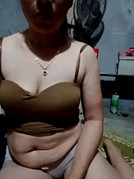 Snapshot of Tieuthu2 chatting on June 2026 04:18:01 PM Tieuthu2 online show from June 2026 04:18:01 PM