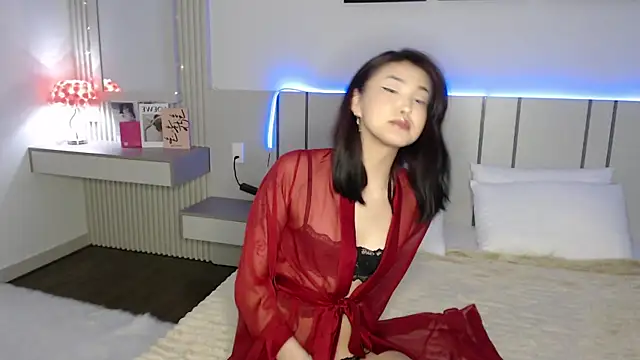 Maiaxoxo online show from May 2026 02:30:01 AM