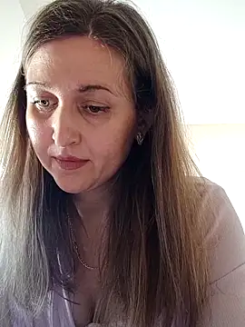 Snapshot of irresistibelle chatting on April 2026 11:38:01 AM irresistibelle online show from April 2026 11:38:01 AM