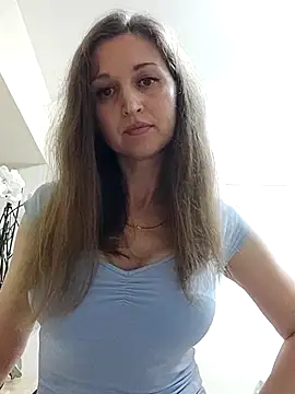 Snapshot of irresistibelle chatting on April 2026 09:56:02 PM irresistibelle online show from April 2026 09:56:02 PM