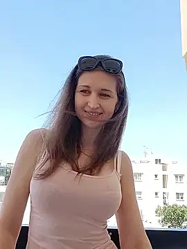 Snapshot of irresistibelle chatting on May 2026 10:53:01 AM irresistibelle online show from May 2026 10:53:01 AM